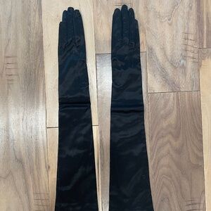 Excellent Condition 1940's Vintage Arm-Length Opera Gloves
